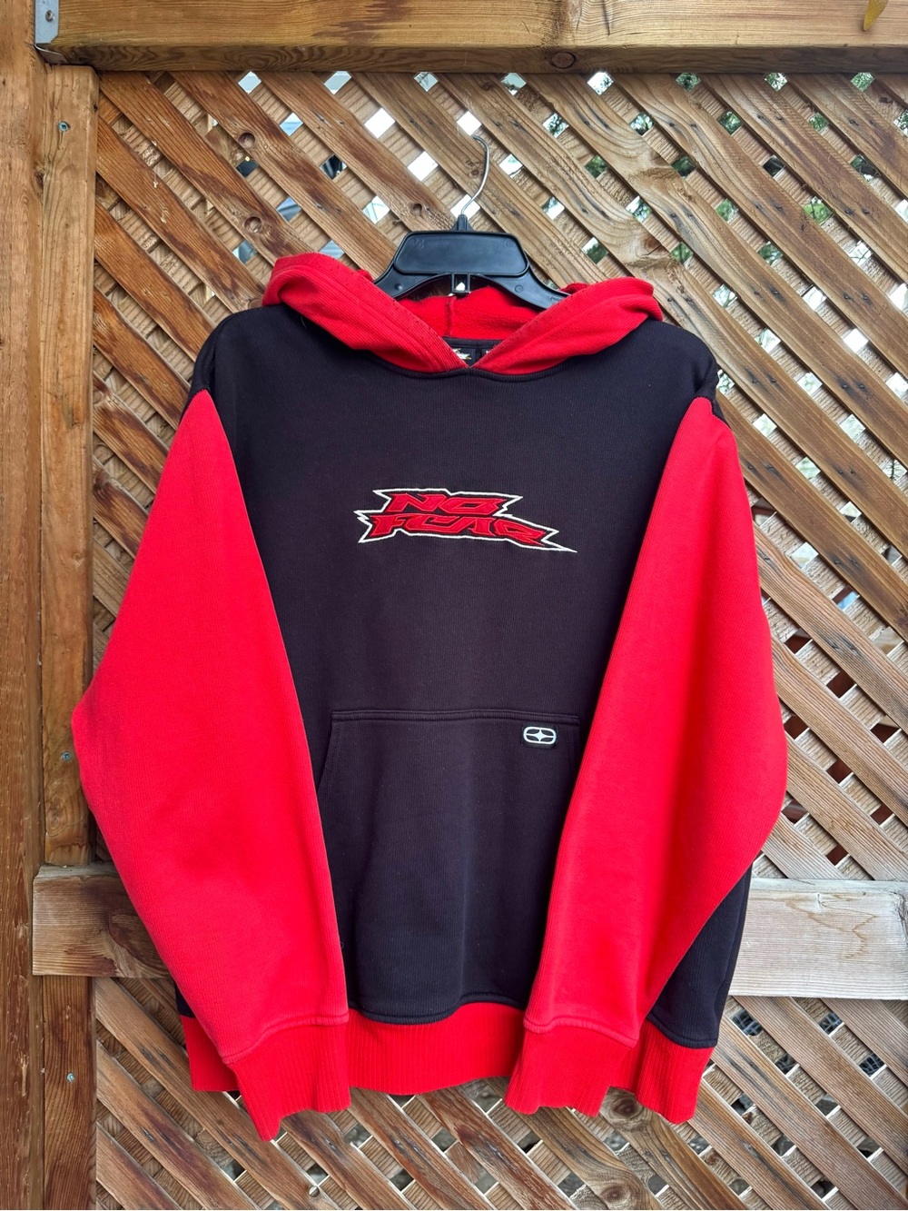 Men’s Black & Red Pullover Hoodie with Contrast Sleeves 🛹